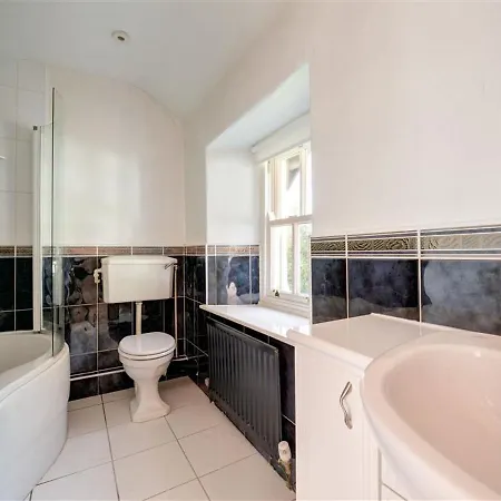 Quaint Holiday At Clappersgate District With Courtyard *
